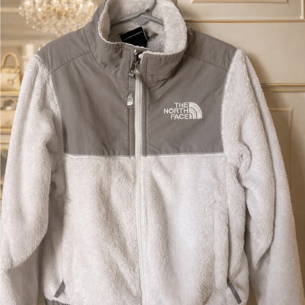 The North Face Kids' Fleece Puffer Jacket in Light Gray and Gray